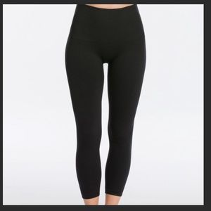 Spanx black cropped leggings